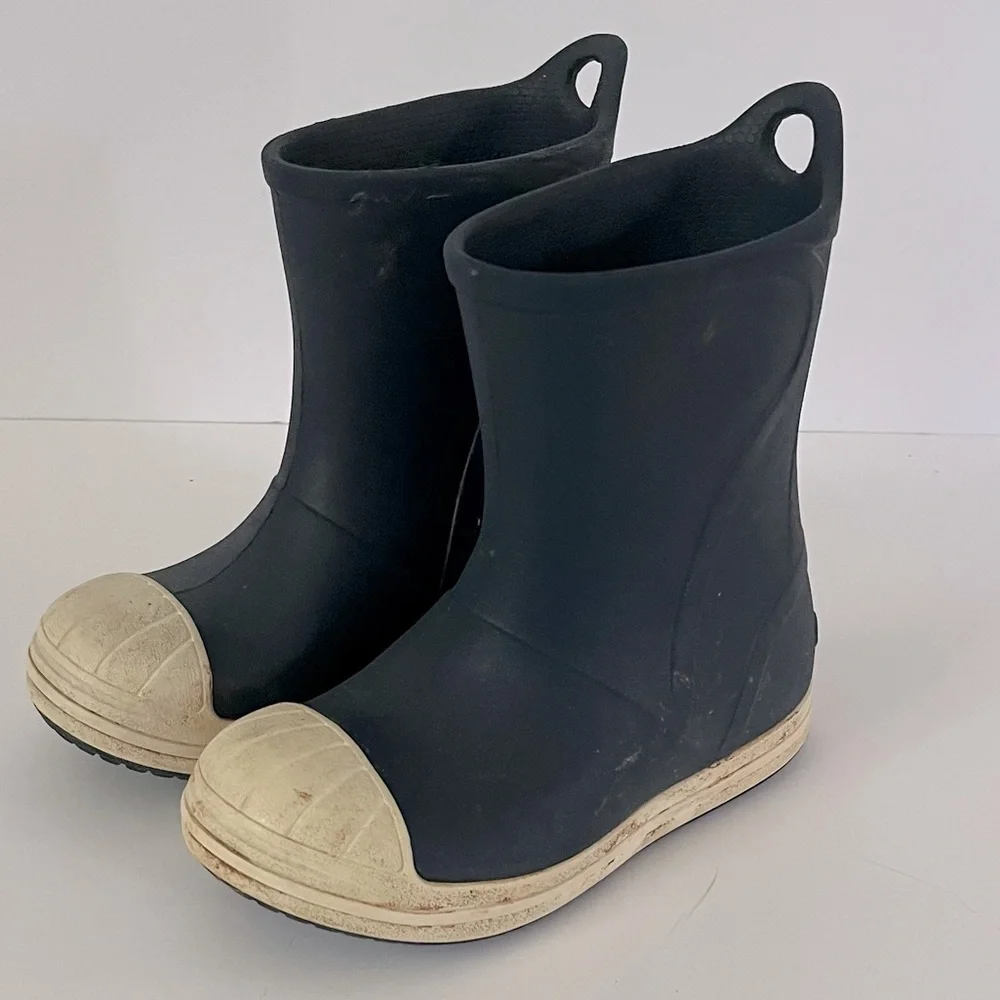 CROCS navy bump